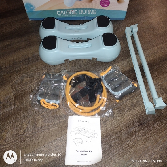 Kit Wii Calorie Burn - Tapis 4 Steps, Gants 1lb Et Bande Résistance, Boîte Ouverte